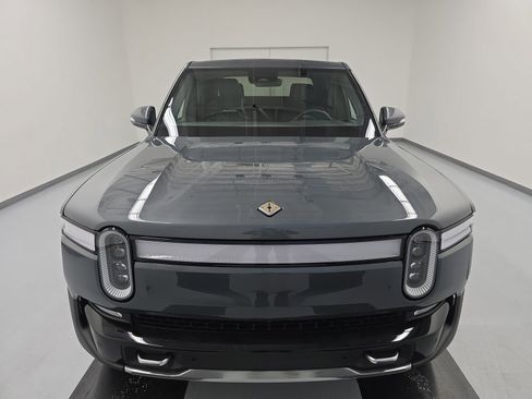 Used 2022 Rivian R1T Adventure image 8
