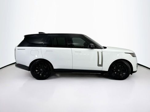Used 2025 Land Rover Range Rover SE AWD/4WD image 4