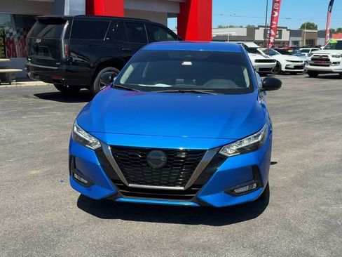Used 2022 Nissan Sentra SR w/ Trunk Package FWD image 2