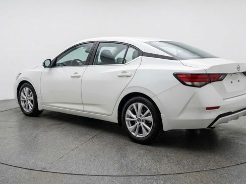 Used 2025 Nissan Sentra S image 6