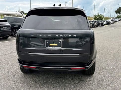 New 2025 Land Rover Range Rover Long Wheelbase SE image 5