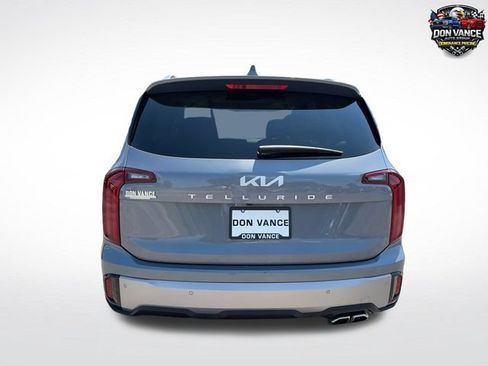 Used 2025 Kia Telluride S FWD image 4