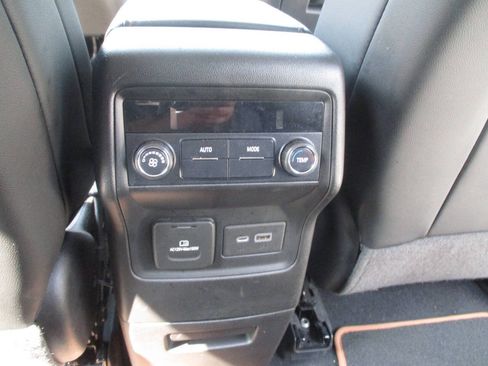Used 2020 GMC Acadia AT4 AWD/4WD image 34