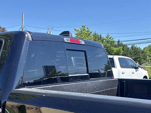 Used 2025 RAM 1500 Laramie AWD/4WD image 7