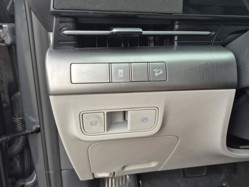 Certified 2024 Hyundai Kona Limited AWD/4WD image 31