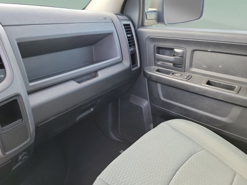 Used 2019 RAM 1500 Express w/ Express Value Package RWD image 21