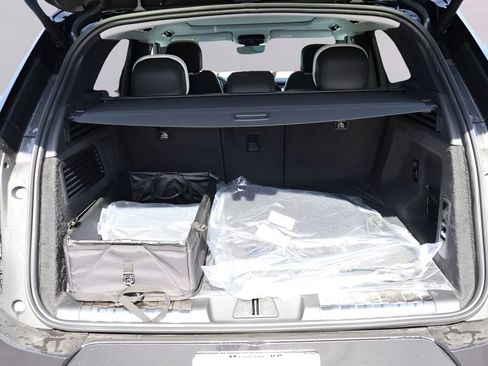 New 2026 Land Rover Range Rover Sport Dynamic SE AWD/4WD image 16