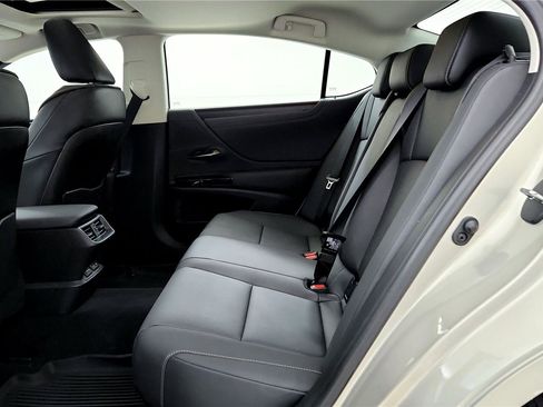 Used 2023 Lexus ES 250 w/ Premium Package image 21