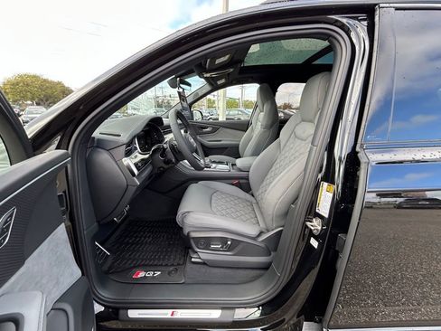 New 2026 Audi SQ7 Premium Plus image 15