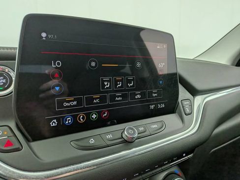 Used 2024 Chevrolet Blazer LT w/ Convenience Package FWD image 19