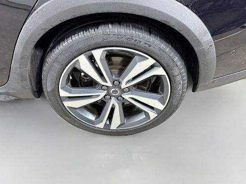 Used 2025 Volvo V60 B5 Cross Country Plus AWD/4WD image 32