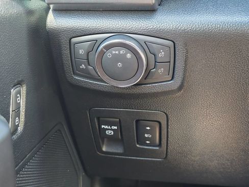 Used 2019 Ford F150 XLT w/ Equipment Group 302A Luxury AWD/4WD image 17