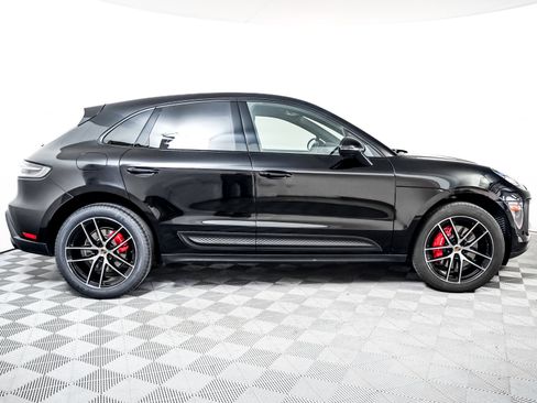 Certified 2022 Porsche Macan S image 9