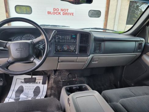 Used 2000 Chevrolet Tahoe LS w/ LS Preferred Equipment Group AWD/4WD image 39