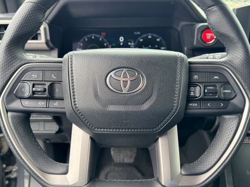 Used 2025 Toyota 4Runner TRD Off-Road AWD/4WD image 27