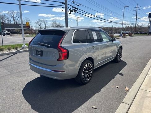 Used 2025 Volvo XC90 B5 Plus image 5