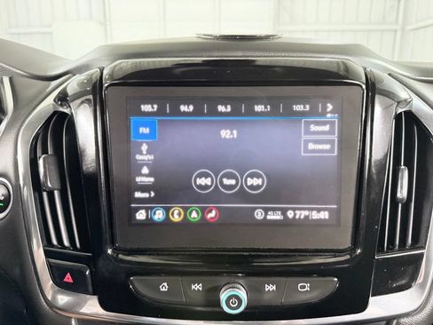 Used 2020 Chevrolet Traverse RS FWD image 36