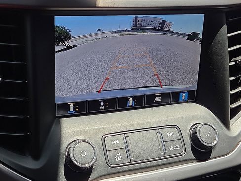 Used 2023 GMC Acadia AT4 w/ Technology Package AWD/4WD image 27