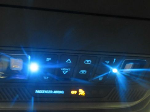 Used 2020 Ford Explorer Limited AWD/4WD image 45
