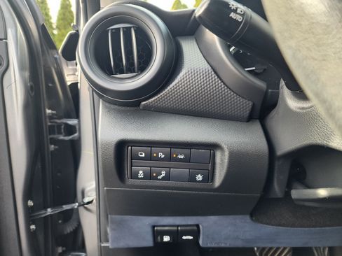 Used 2022 Nissan Kicks S image 24