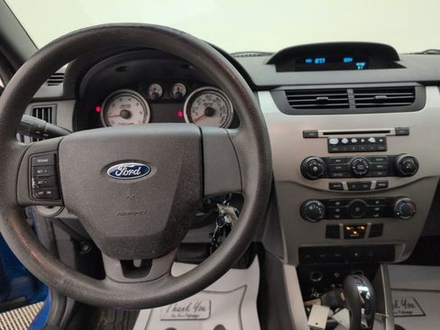 Used 2010 Ford Focus SE image 22