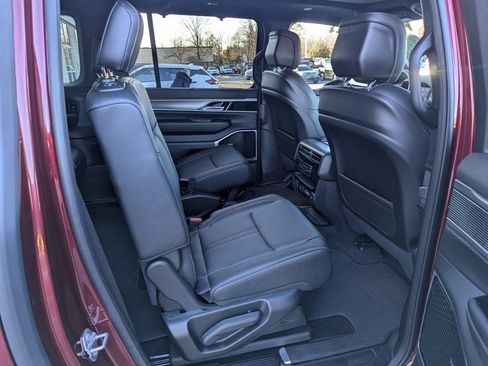 New 2026 Jeep Grand Wagoneer L Limited image 17