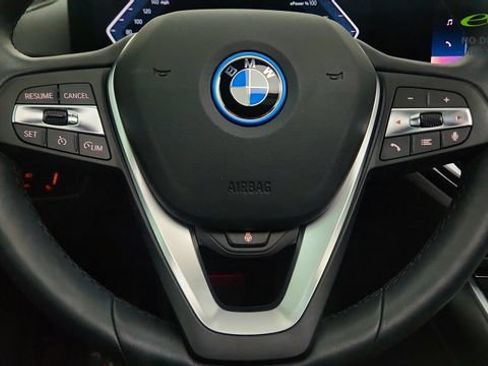 Used 2023 BMW i4 eDrive35 w/ Premium Package RWD image 43