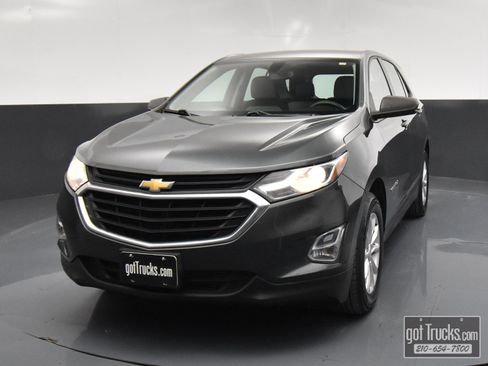 Used 2019 Chevrolet Equinox LS image 47