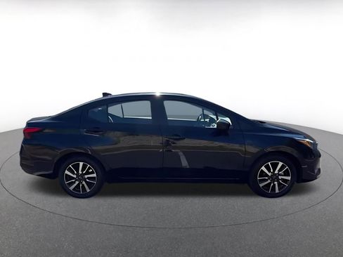 Used 2025 Nissan Versa SV FWD image 8