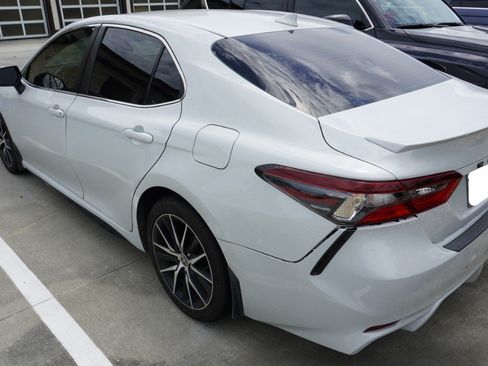 Used 2022 Toyota Camry SE FWD image 8