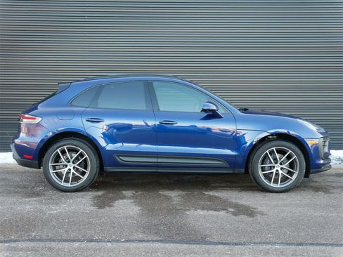 Used 2022 Porsche Macan image 24