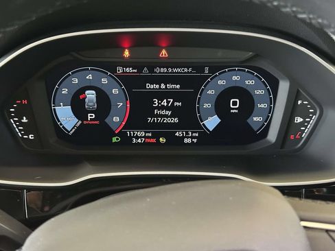 Used 2024 Audi Q3 2.0T Premium AWD/4WD image 28