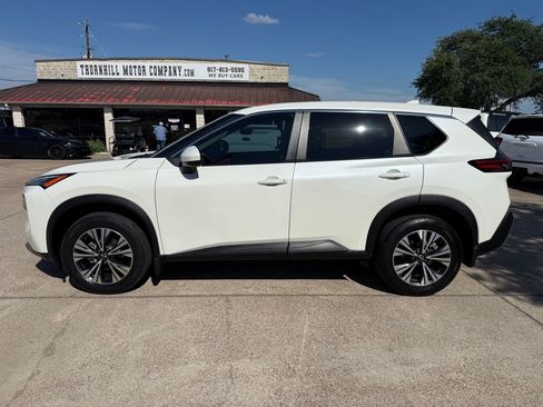 Used 2023 Nissan Rogue SV FWD image 4