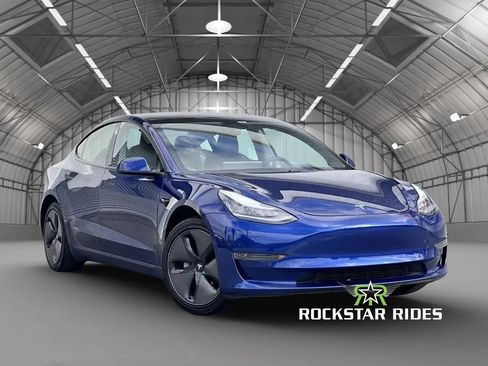 Used 2020 Tesla Model 3 Standard Range RWD image 3