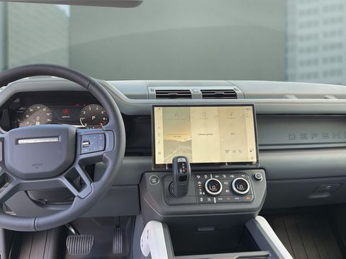 New 2026 Land Rover Defender 110 X-Dynamic SE AWD/4WD image 19