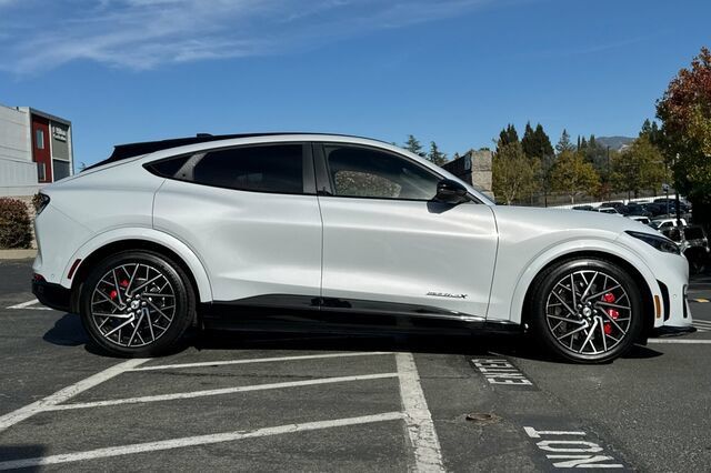 Used 2022 Ford Mustang Mach-E GT w/ GT Performance Edition AWD/4WD image 3