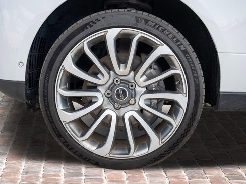 Used 2018 Land Rover Range Rover Supercharged AWD/4WD image 39