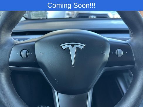 Used 2025 Tesla Model Y Long Range image 25