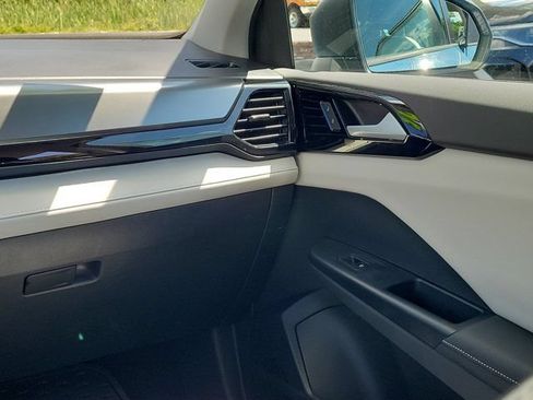 Certified 2025 Volkswagen Taos S FWD image 4