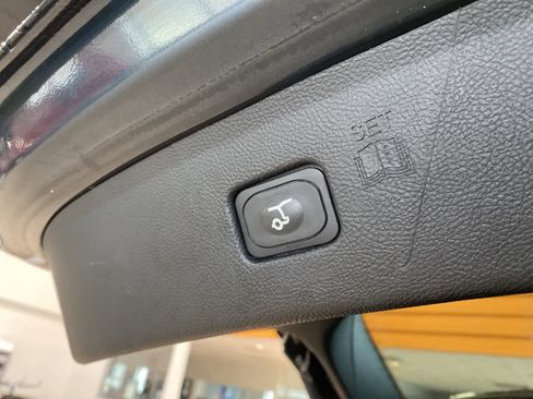 Used 2023 Ford Edge ST-Line image 29