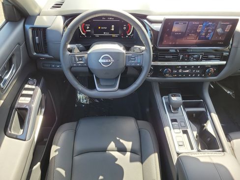 New 2026 Nissan Pathfinder SL FWD image 17