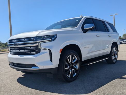 Used 2021 Chevrolet Tahoe Premier w/ Premium Package RWD image 9