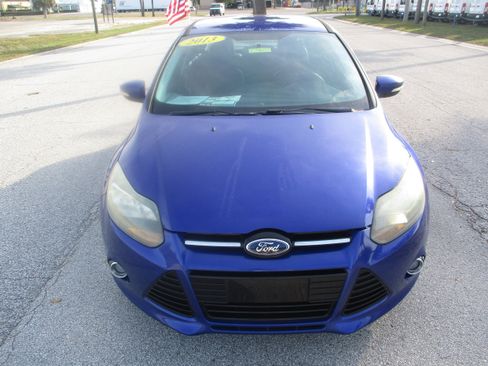 Used 2013 Ford Focus Titanium w/ Titanium Handling Pkg image 2