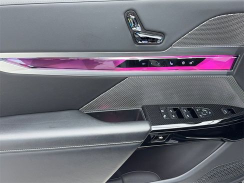 Used 2024 BMW 740i 740i M SPORT,NAV,CAM,PANO,BLIN image 39