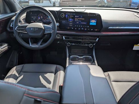 New 2026 Chevrolet Traverse Z71 w/ Enhanced Driving Package AWD/4WD image 12