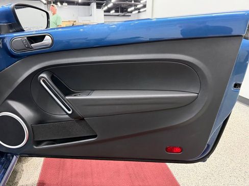 Used 2019 Volkswagen Beetle 2.0T S FWD image 30