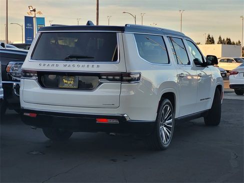 Certified 2024 Jeep Grand Wagoneer L Series III image 4