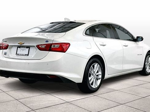 Used 2017 Chevrolet Malibu Hybrid w/ Leather Package image 12