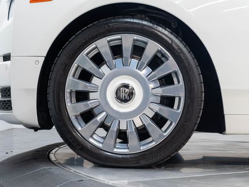 Used 2019 Rolls-Royce Phantom Sedan RWD image 43