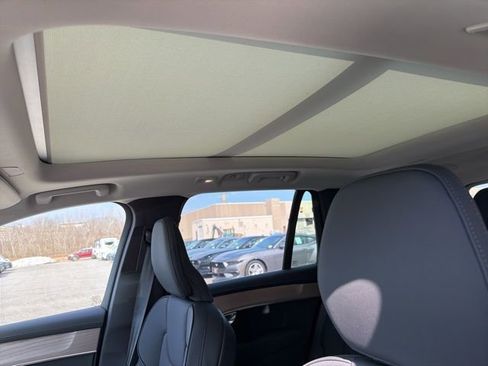 New 2026 Volvo XC90 B6 Plus w/ Protection Package Premier image 18